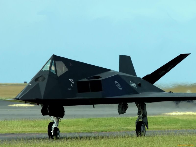 Стелс-бомбардировщик f-117