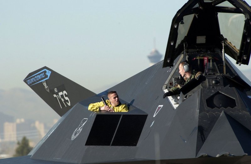 Самолет Lockheed f-117 Nighthawk