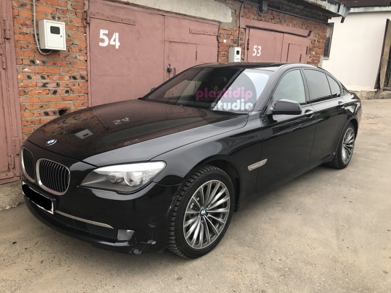 BMW 218 серый графит металлик