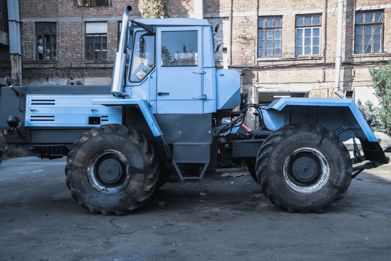 Т-150к трактор