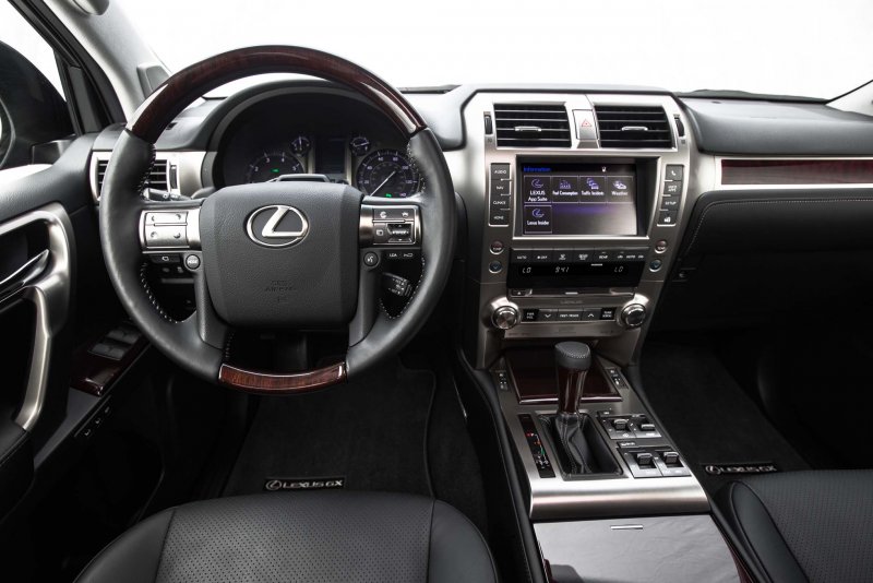 Lexus GX 460 2019 салон