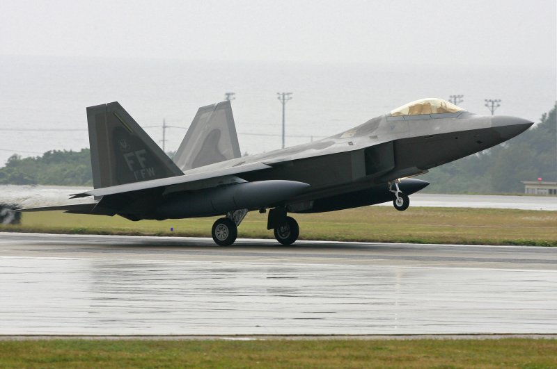 Челнок x37b