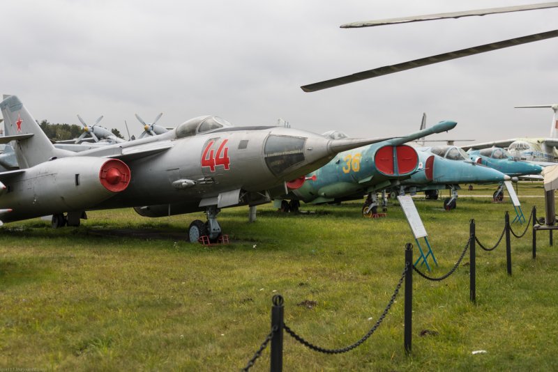 Самолет як-28п