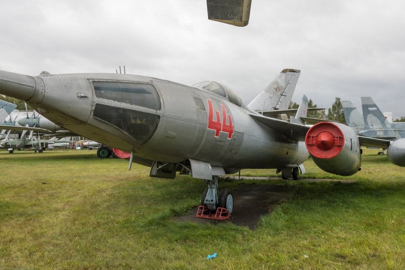 Як 28б