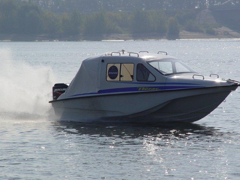 Катер Урал 570