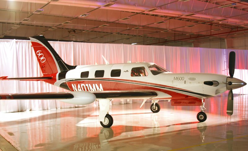 Piper m600
