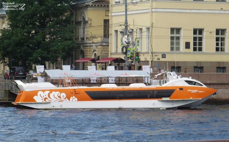 Теплоход Валдай 45р