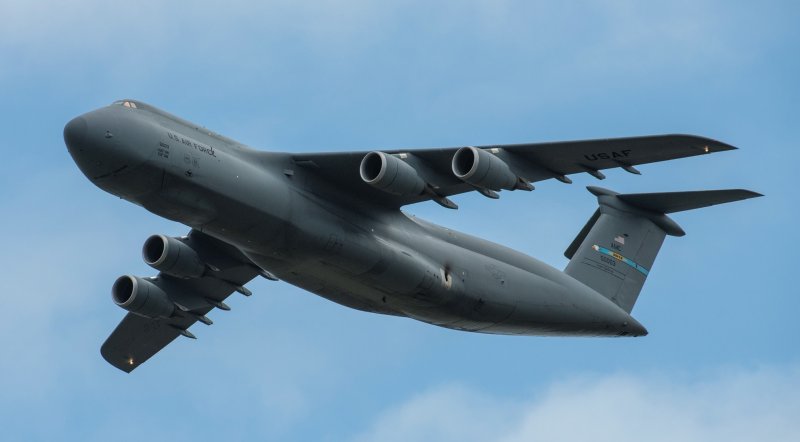 Военно транспортный самолет x-5