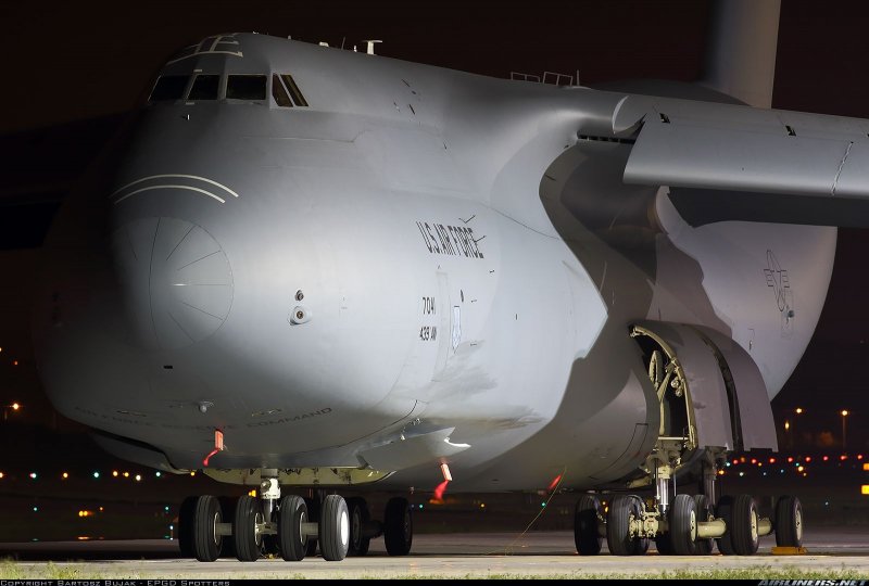 Lockheed c-5 Galaxy грузовой отсек