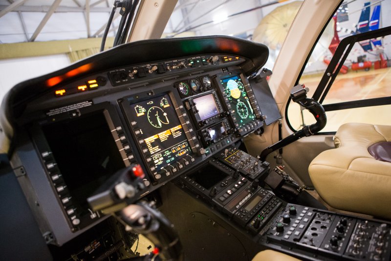 Bell 429 кокпит