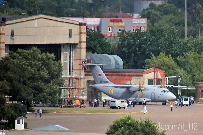 Новый транспортный самолет ил-112