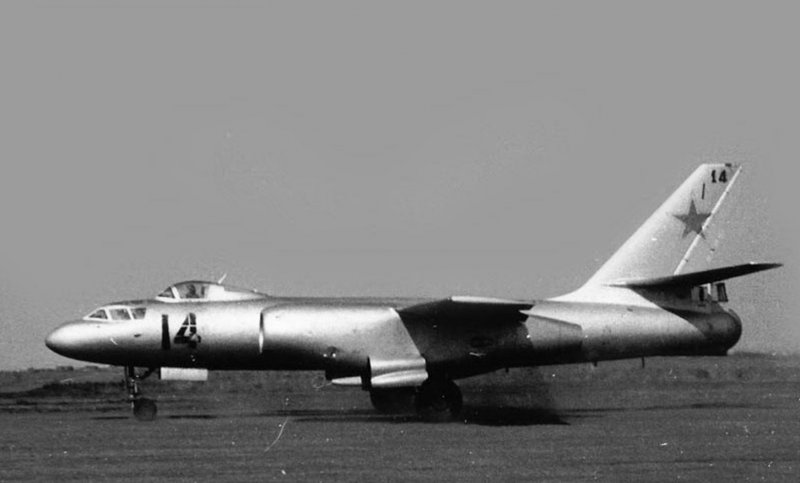 Ил-28 самолет