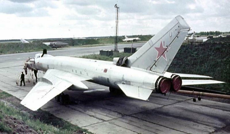 Омский авиаполк ту-128