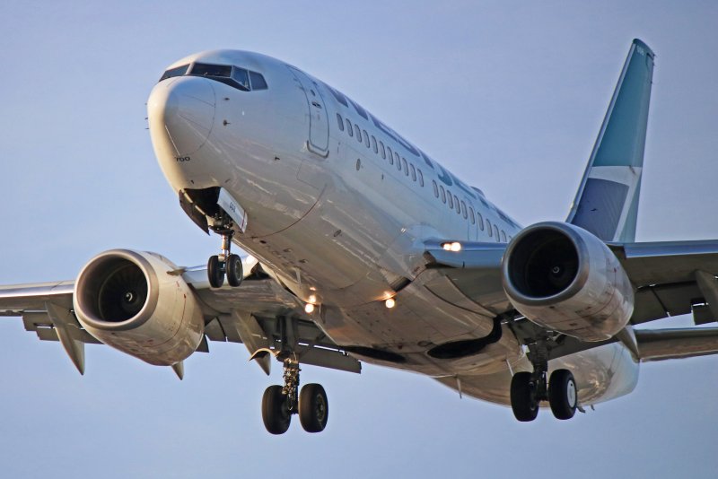 Boeing 737 300 UTAIR