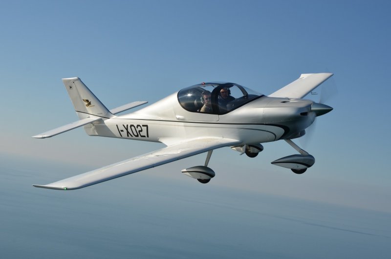 Mitsubishi mu-2 plane