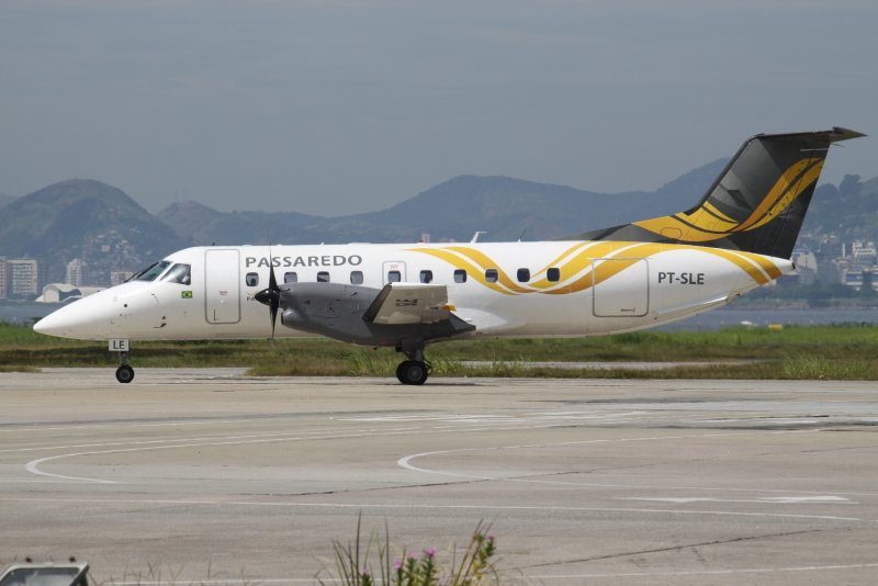 Embraer 110 самолет