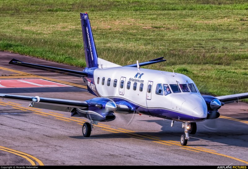 ATR-42 турбовинтовой самолет