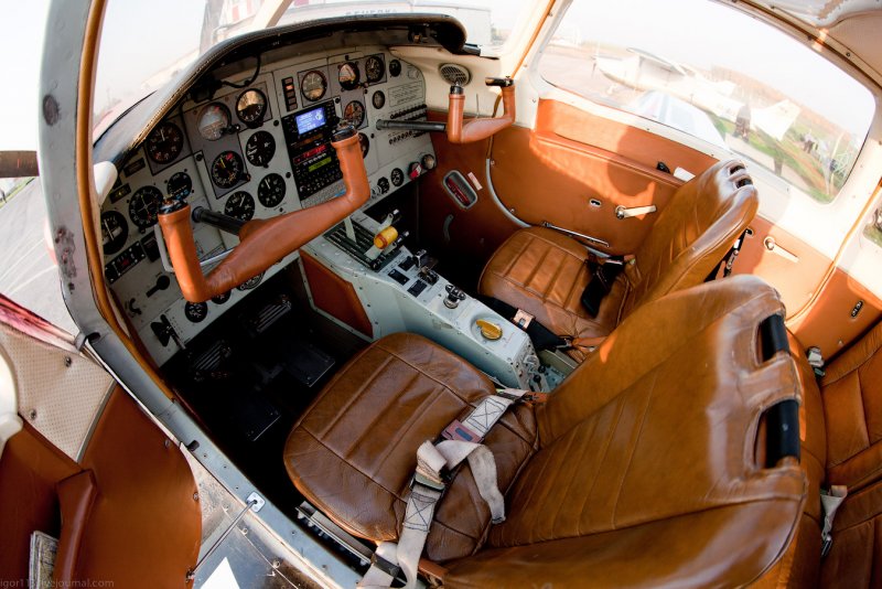 См-2000 самолет кабина