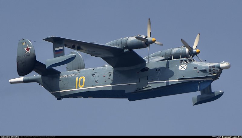 Противолодочный самолет-амфибия бе-12