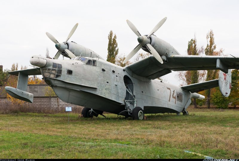 Гидросамолет бе-12 Калининград