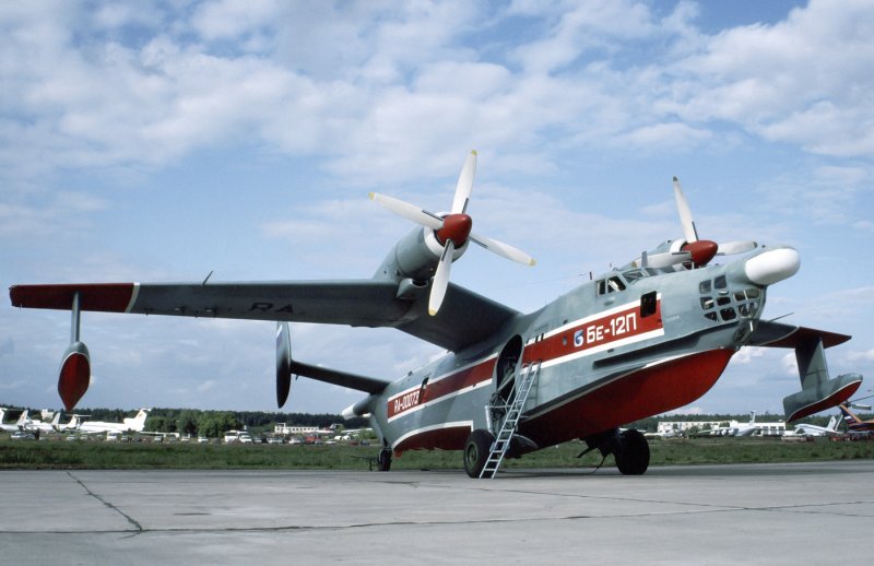 Самолёт амфибия бе-12