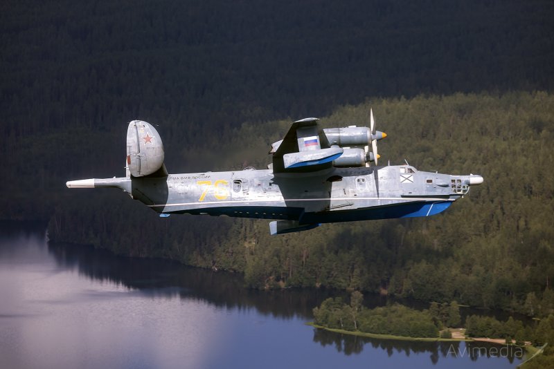 Самолет-амфибия бе-12п-200