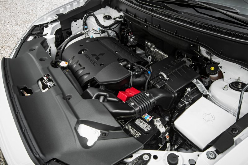 Двигатель Mitsubishi Outlander 2019