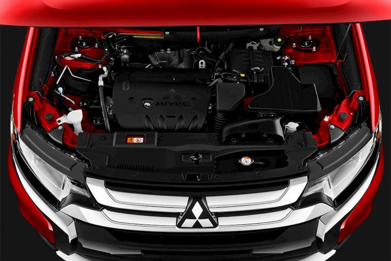 Mitsubishi Outlander 2018 2.4 Hybrid engine