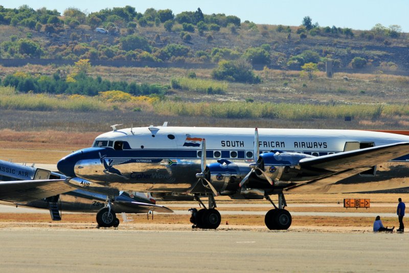 Самолет Douglas DC-4