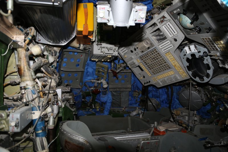 CST-100 Starliner интерьер