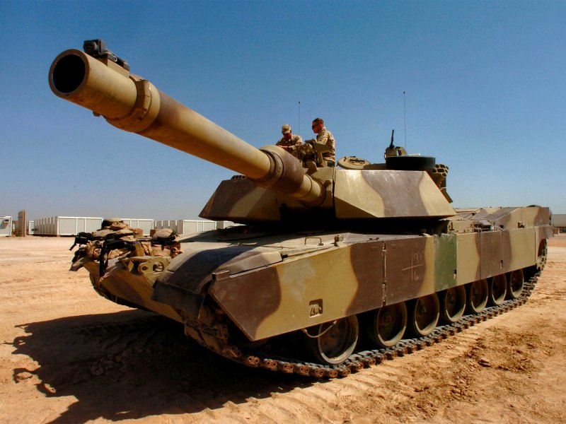 Военные на танке
