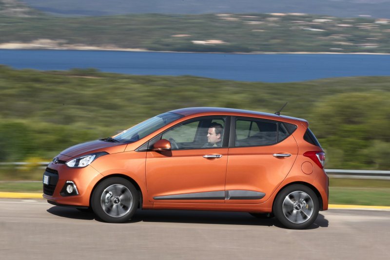Машина Hyundai i10