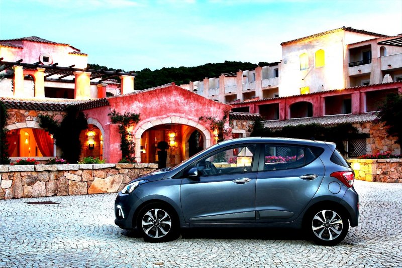 Hyundai Saloon i10