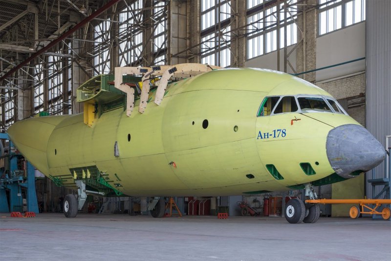 Самолет АН-178