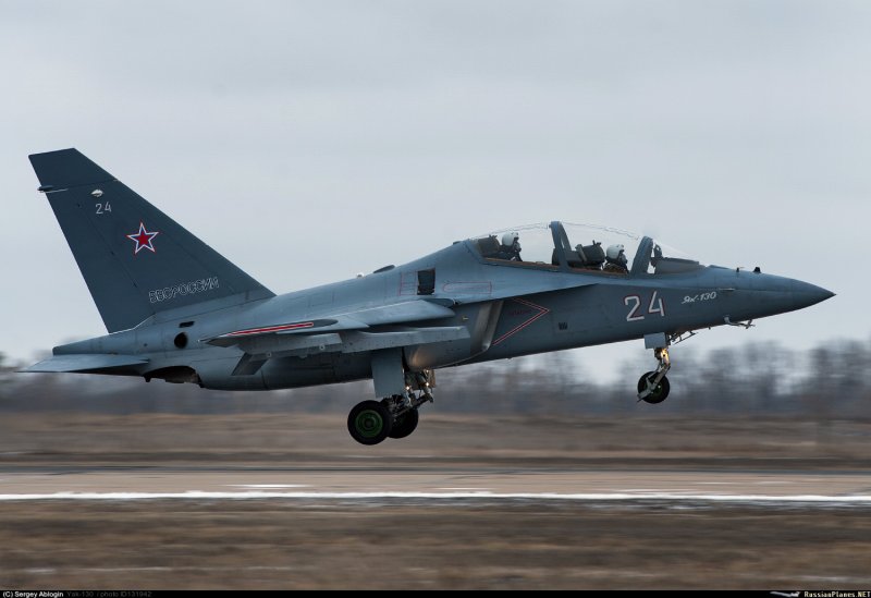 Як 40 самолет салон