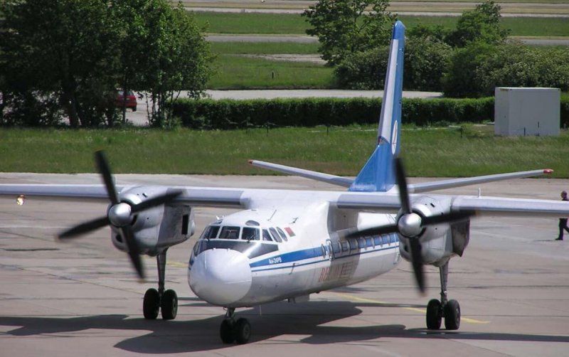 Як 40 самолет