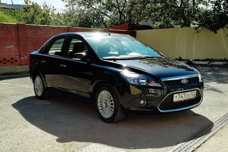 Ford Focus 2 седан