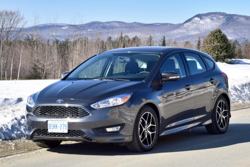 Ford Focus 2015 хэтчбек