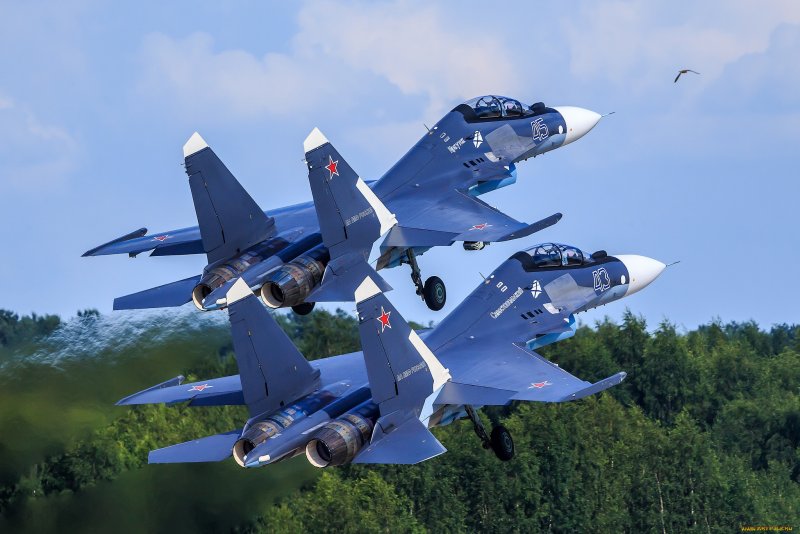 Истребитель Су-30см