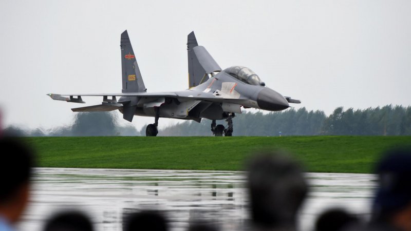 J-10 истребитель