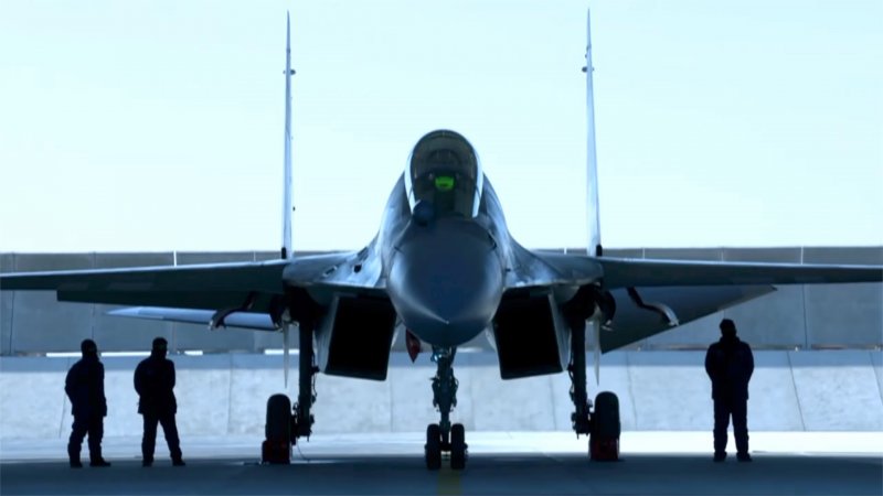 J-20 истребитель пятого поколения