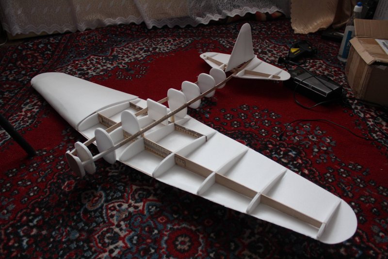 Истребитель из картона