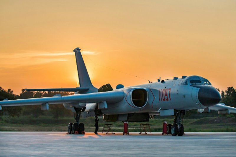 Хун 6к бомбардировщик