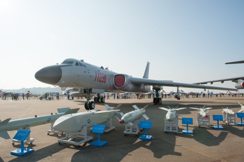 H-6 самолет