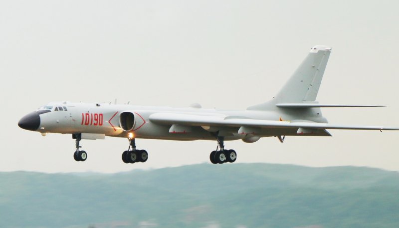 Хун 6к бомбардировщик
