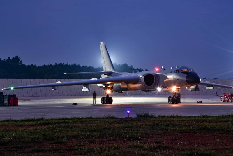 Хун 6к бомбардировщик
