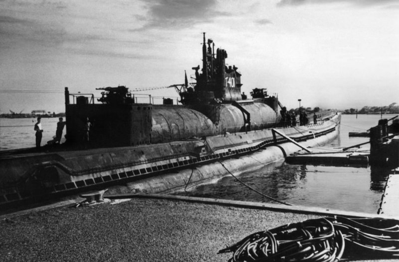Японская авианесущая подводная лодка i-401