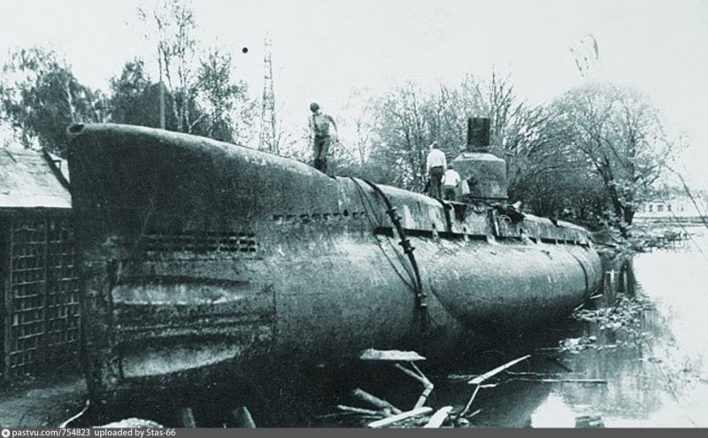Подводная лодка м-240