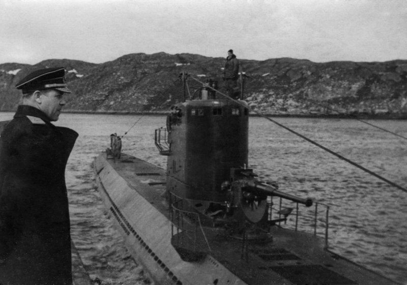 Подводная лодка л-15 (Капитан 3 ранга комаров в.и.)