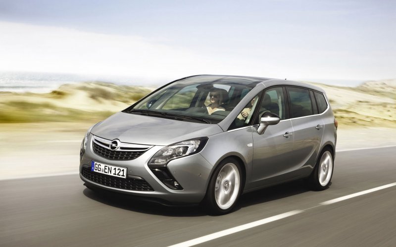 Opel Zafira Tourer 2012